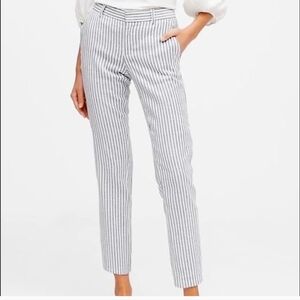 Banana Republic Gray and White Ankle Cropped Pants